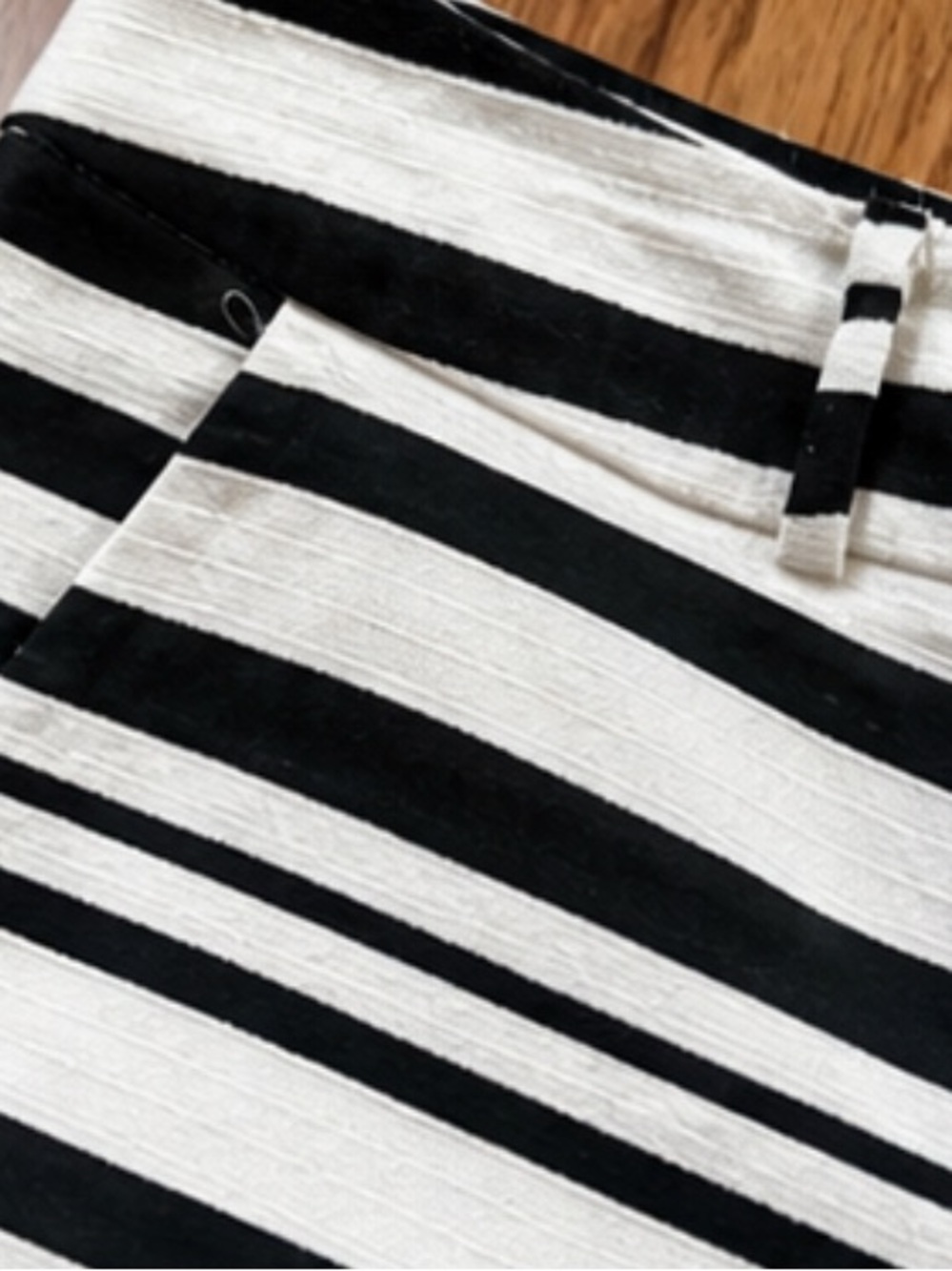 New York & Co Striped Tailored Shorts Cotton Blend Flat Front - Picture 10 of 12